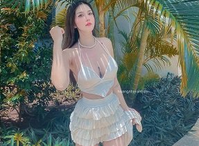 น้องสาวค้นพบหน้าอกใหญ่ของพี่ชายของเธอและตอนจบที่ไม่คาดคิด
