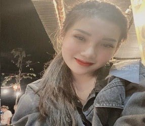 ถูกแทรกเข้าไปในหีของฉันคนรักของฉันสูงมาก