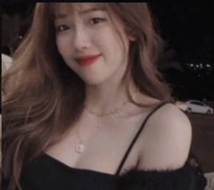 ครั้งแรกที่น้องสาว -ในกฎหมายที่อุทิศให้กับสามีของเธอด้วย