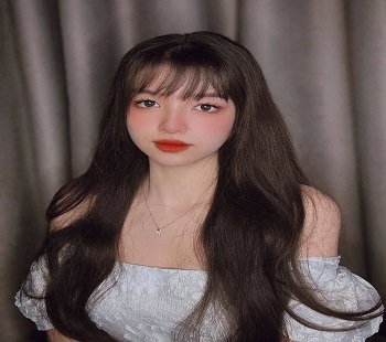 นอกจากนี้น้องสาวที่สวยงามเมื่อเดินทาง